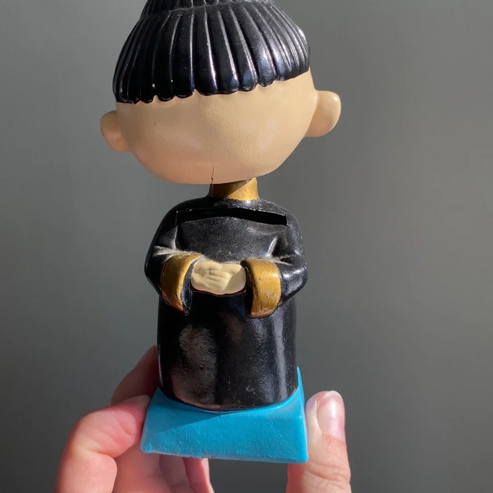 3/$30 🌟 VTG lovely Asian bobblehead and piggy bank figurine - Picture 5 of 8